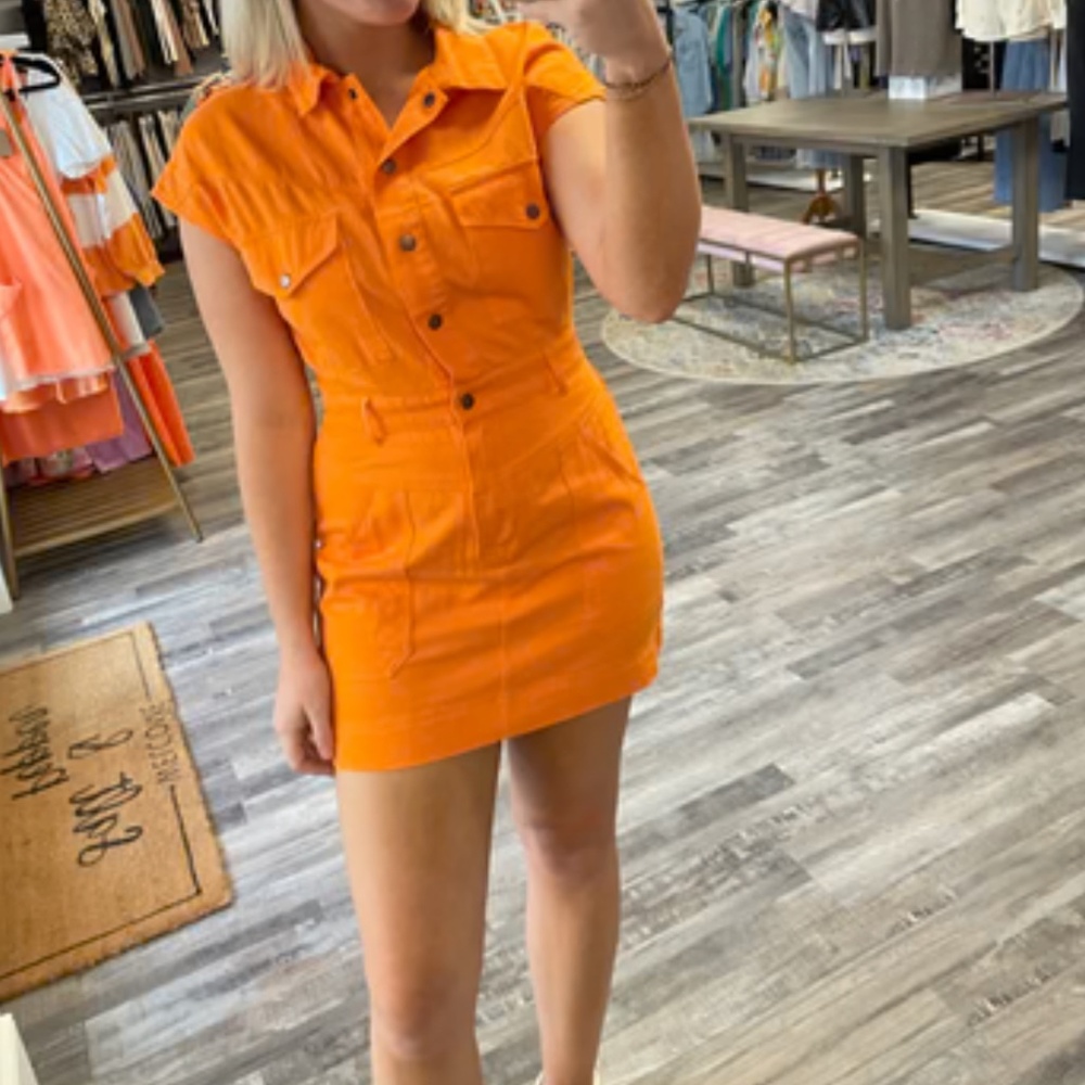 Orange dress!!